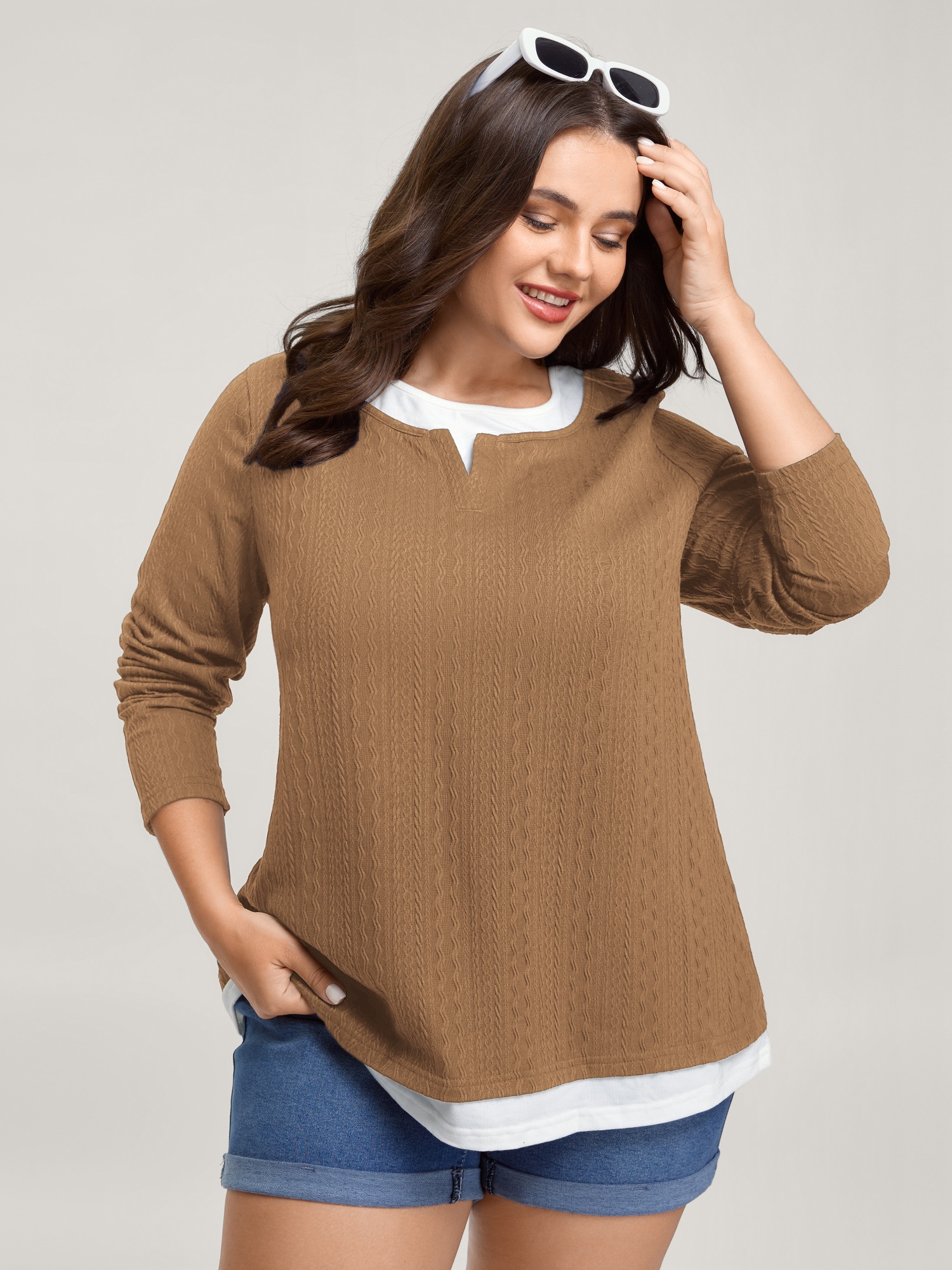 BloomChic Women's Plus Size Textured Spliced Round Neck Solid T-Shirt Tannin Solid Everyday-Casual Long Sleeve Round Neck 10/M
