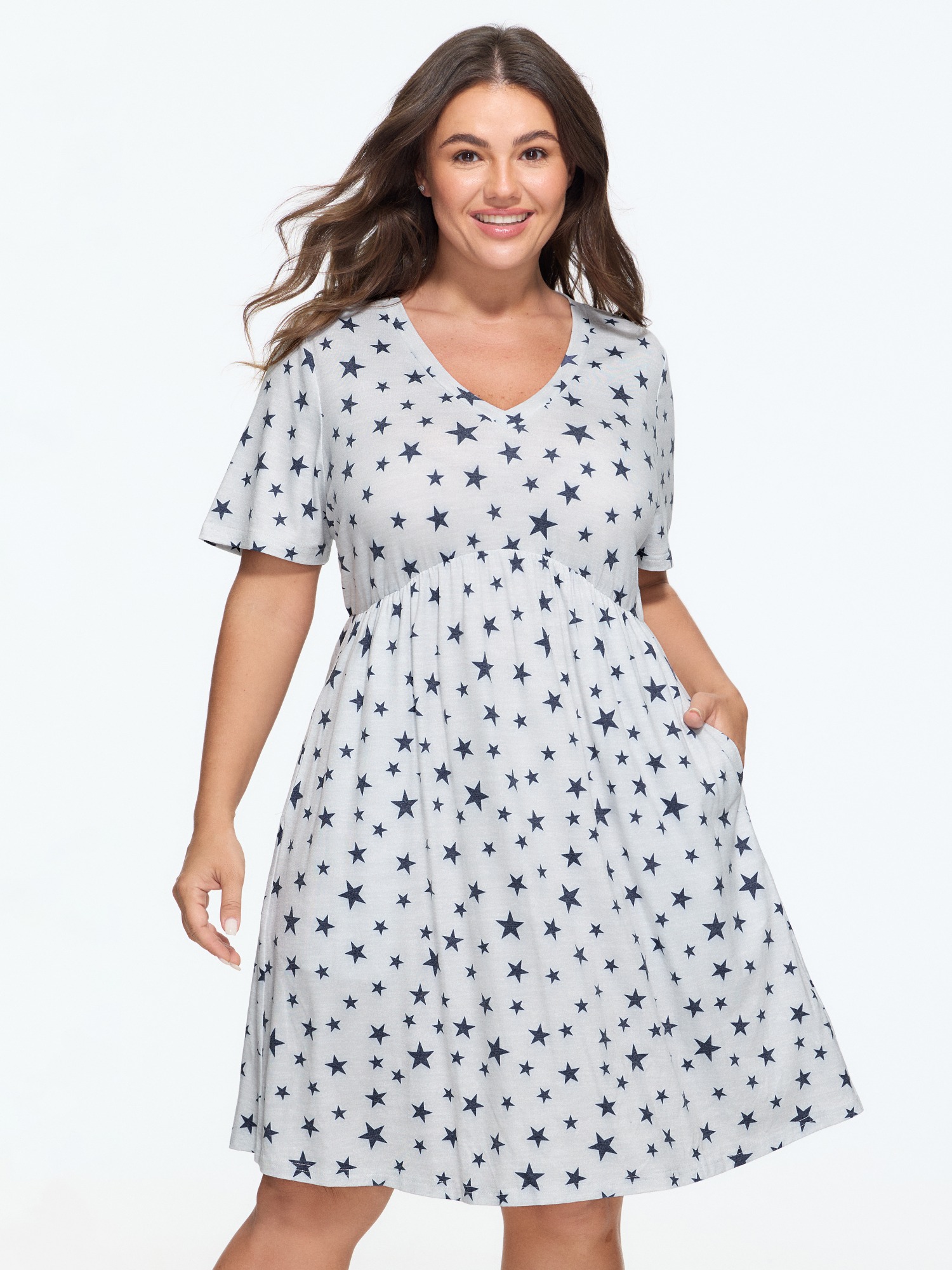 BloomChic Women's Plus Size Supersoft Star Print V Neck Nightgown Alabaster Gray Short sleeve Mini V-Neck 10/M