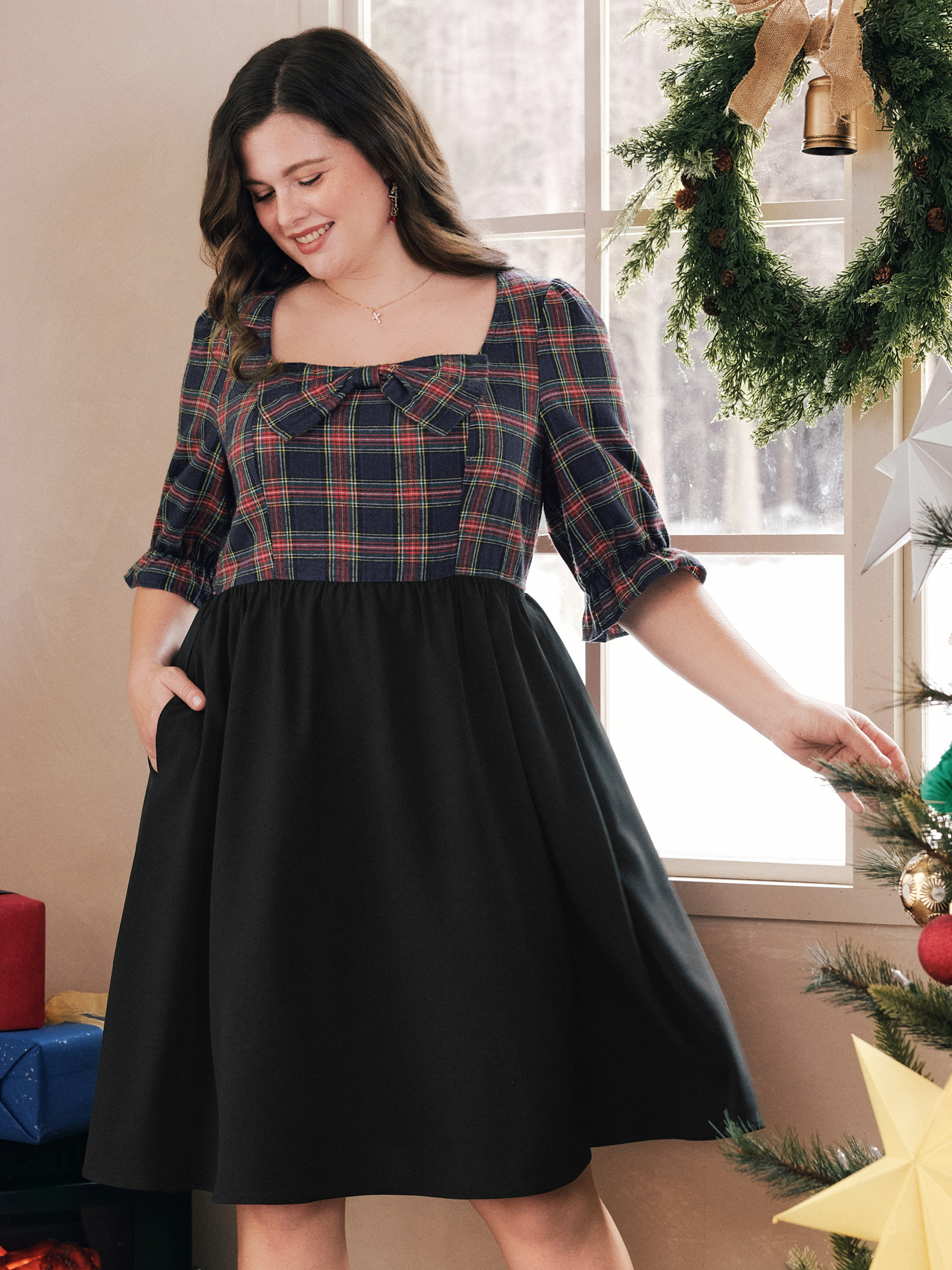 BloomChic Plus Size Plaid Square Neck Bow Front Mini Dress - Curve Ladies Black 节庆款 3/4 Sleeve Plaid Hidden Pocket Daily Dresses 14/M