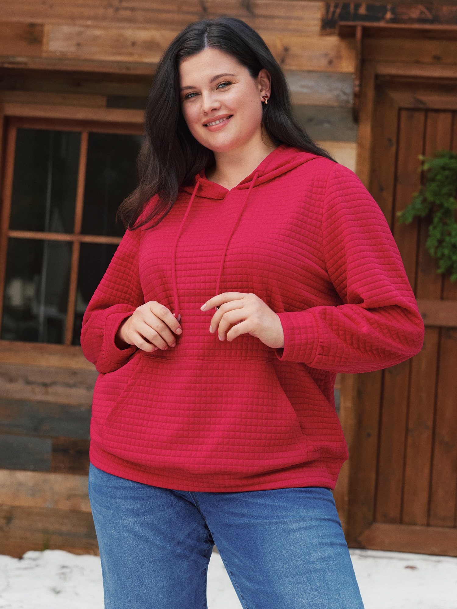 BloomChic Plus Size Texture Pocket Drawstring Hoodie Sweatshirt - Women's Urban Red Solid Hooded Neck Comfort Midsection Fit Long Sleeve 节庆款 Sweatshirts 16/L