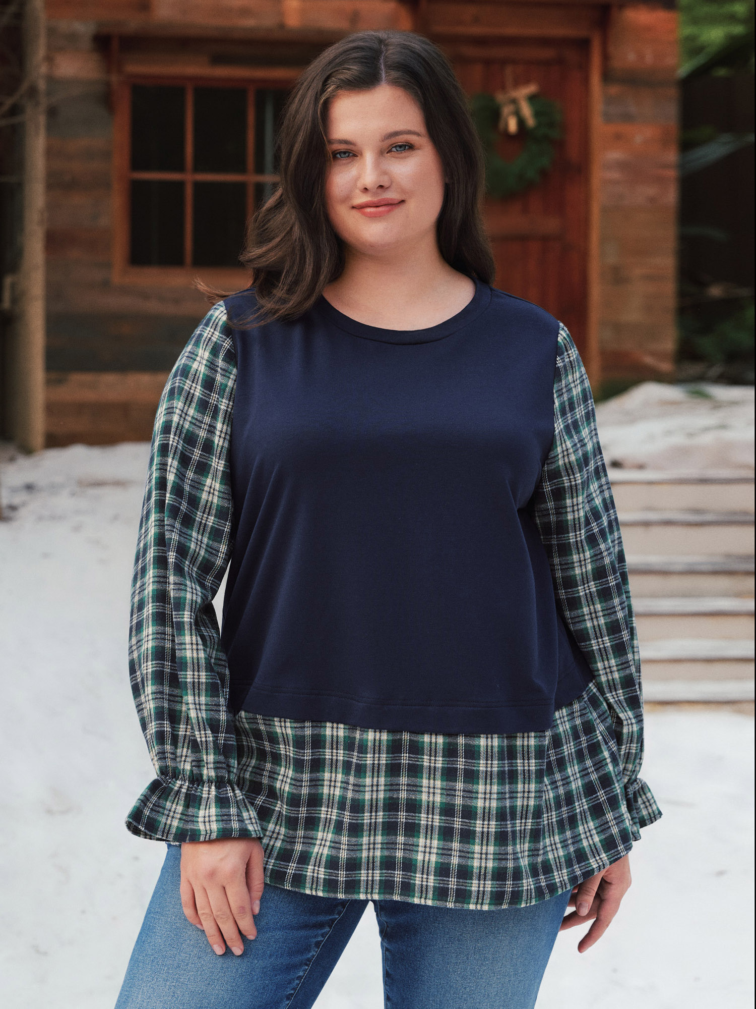 BloomChic Plus Size Color Block Plaid Round Neck Sweatshirt - Women's Ocean Cavern Plaid Round Neck Comfort Midsection Fit Long Sleeve 节庆款 Sweatshirts 34/6X