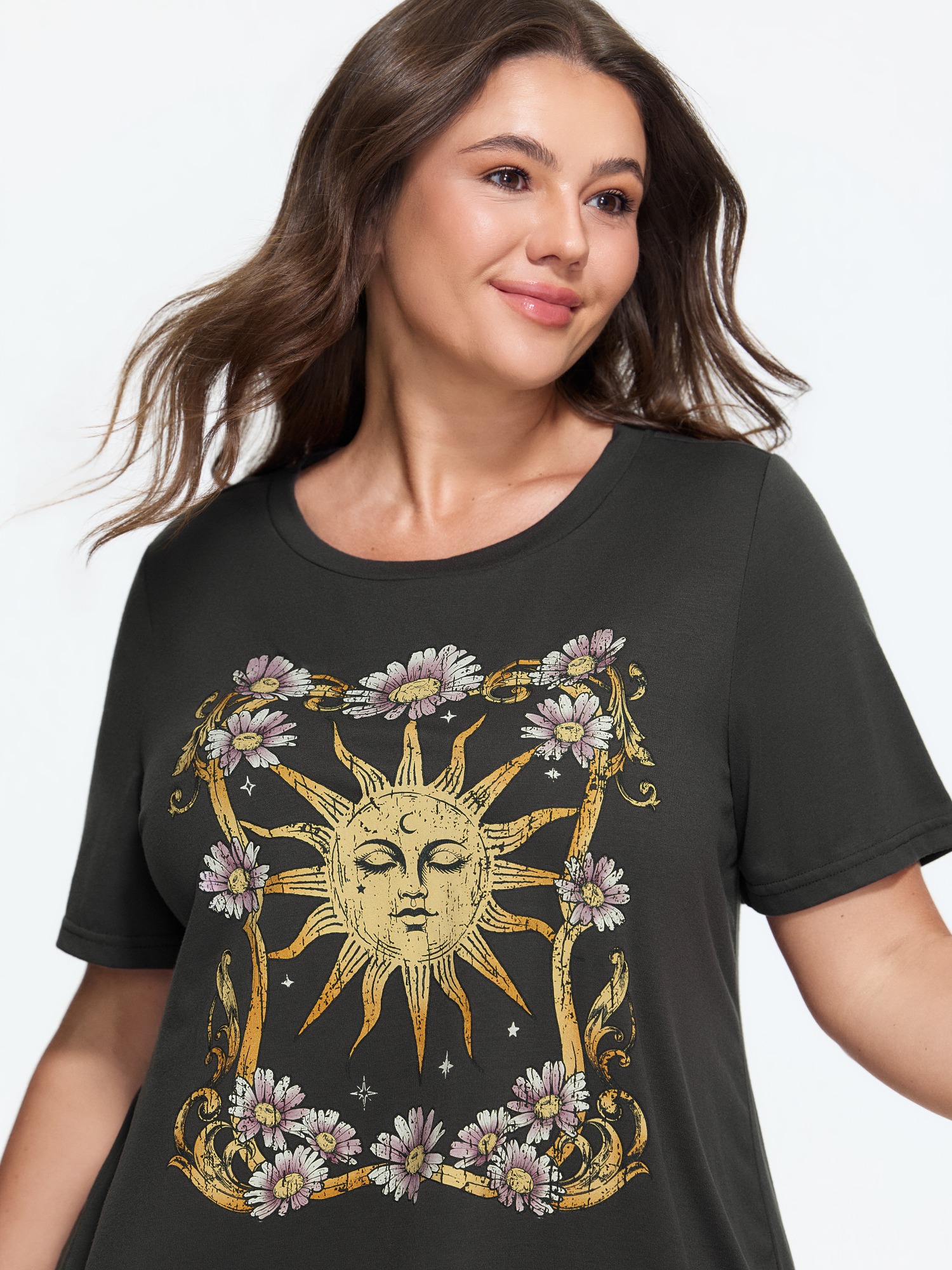 BloomChic Women's Plus Size Supersoft Vintage Sun Floral Graphic T-Shirt Dark Core Solid Everyday-Casual Short sleeve Round Neck 22-24/3X