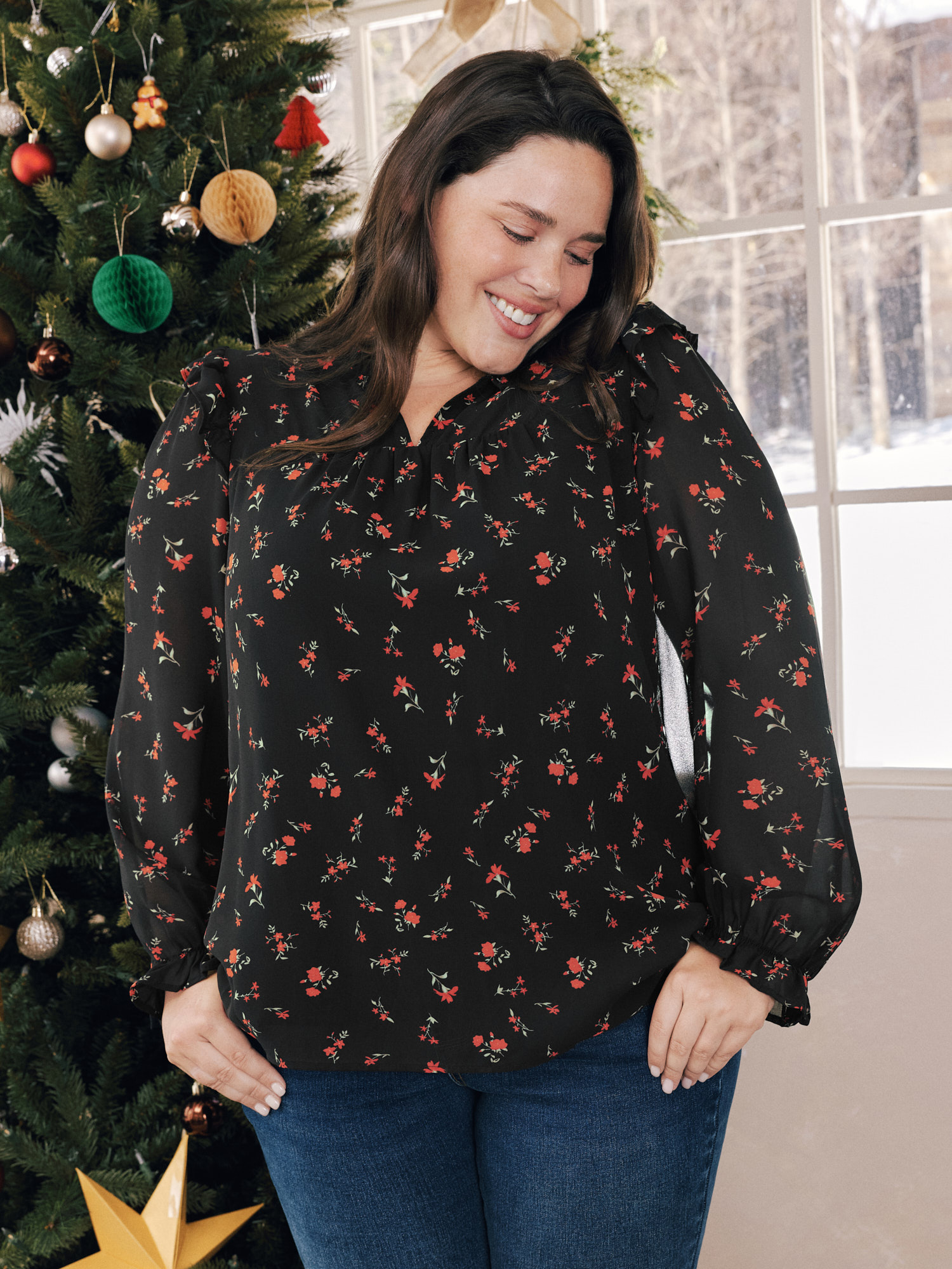 BloomChic Plus Size Floral Print Ruffle Sheer Chiffon Blouse - Women's Black Ditsy Floral V-Notch Neck Long Sleeve 节庆款 Blouses 26-28/3X