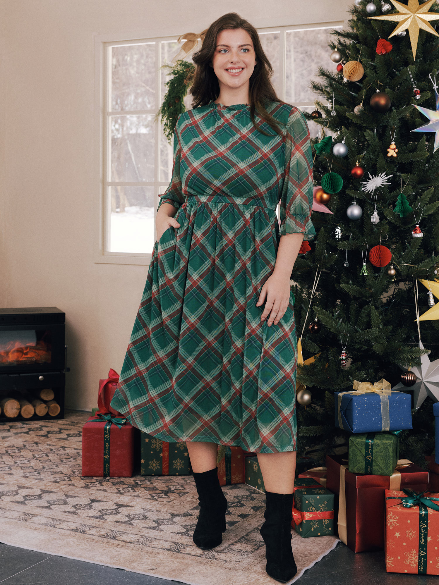 BloomChic Women's Plus Size Plaid Ruffle Mock Neck 3/4 Sleeve Midi Dress Evergreen Plaid Midi Everyday-Elegant Smocked 28/5X