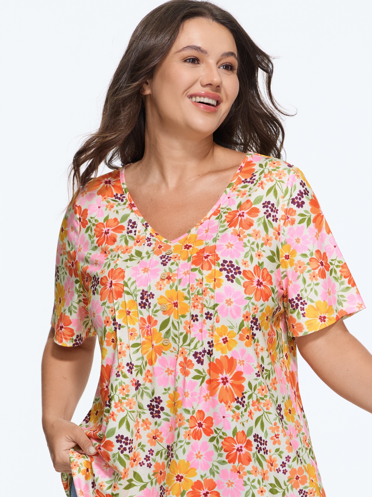 BloomChic Women's Plus Size Floral Print Plicated Detail T-Shirt Multicolor Floral Everyday-Casual Short sleeve V-Neck 10/M