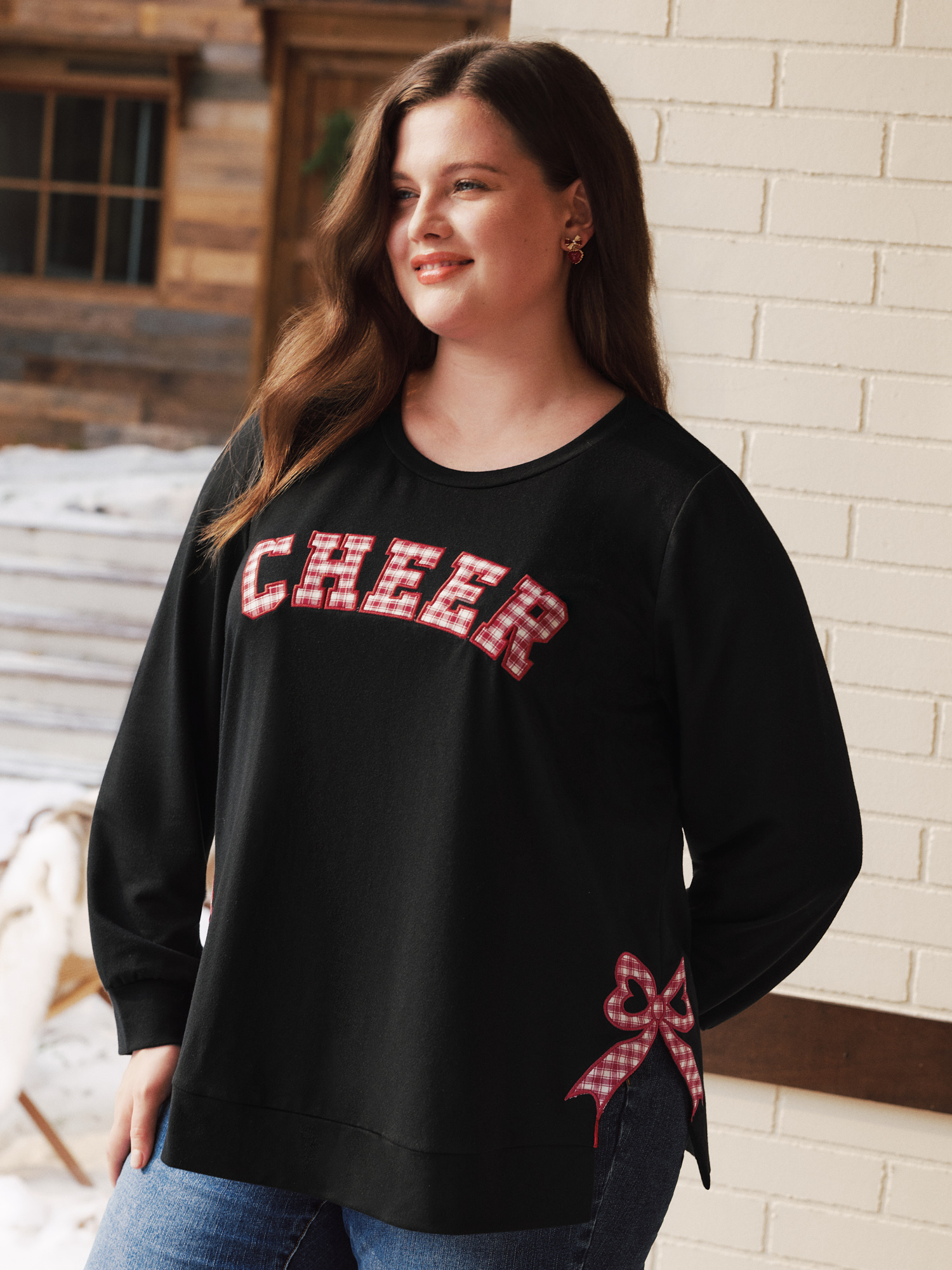 BloomChic Plus Size Cheer Letter Plaid Patch Side Bow Detail Sweatshirt - Women's Black Solid Round Neck Leg-Lengthening Look Long Sleeve 节庆款 Sweatshirts 14/M