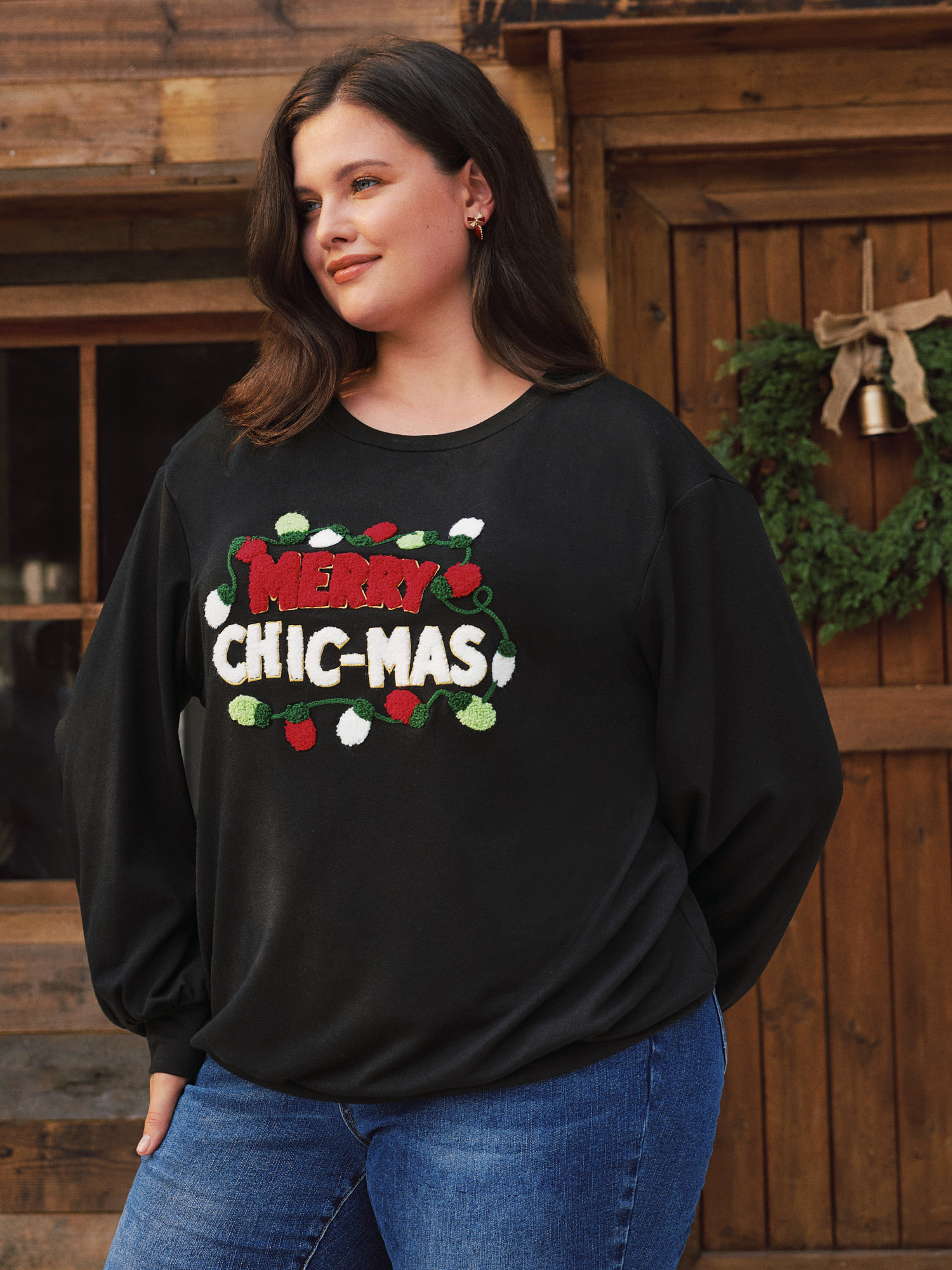 BloomChic Plus Size Christmas Graphic Chenille Embroidery Crew Neck Sweatshirt - Women's Black Round Neck Comfort Midsection Fit Long Sleeve 节庆款 Sweatshirts 14/M