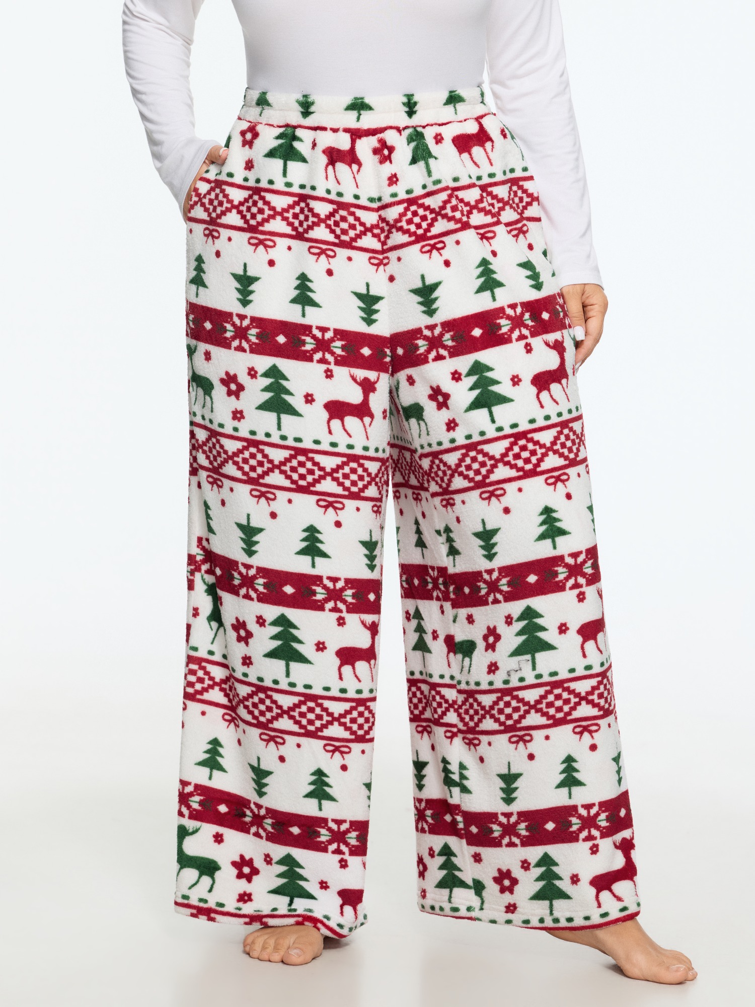 BloomChic Women's Plus Size Reindeer Christmas Tree Fleece Lounge Bottoms Valiant Poppy 10/M